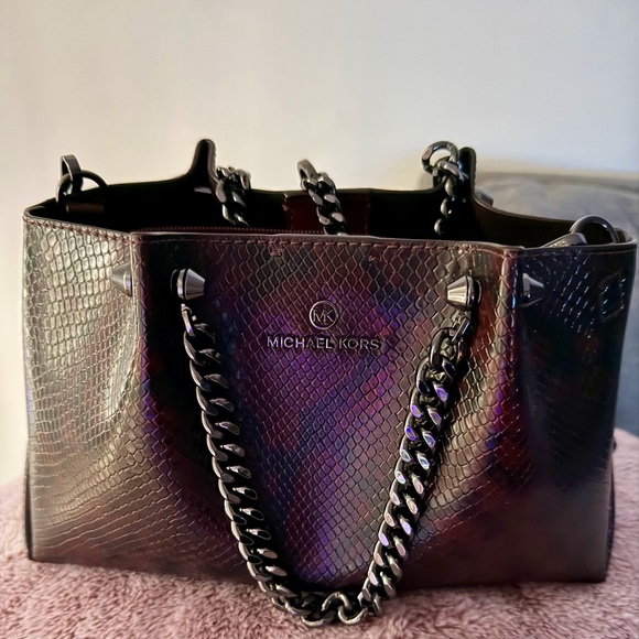 Michael Kors Zena Small Convertible Chain Messenger Merlot Snakeskin - Picture 2 of 5